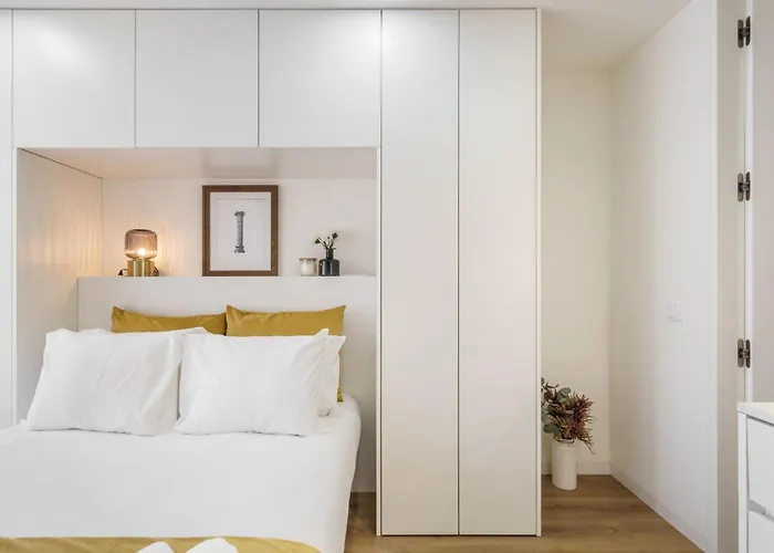 Santa Barbara Flat By Minho's Guest Appartement